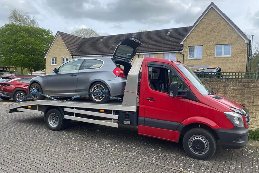 Scrap my car Bristol made easy. Follow this step-by-step guide to fast collection, quick payment, and a hassle-free car scrapping process.